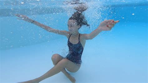 carla underwater